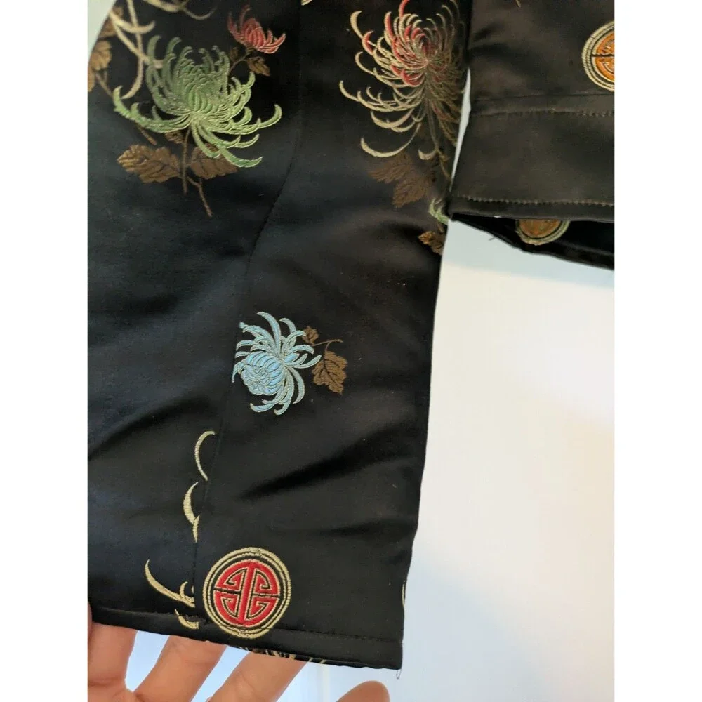 Vintage silk blend satin jacket Asian embroidery black 8 Night Lights - Picture 5 of 7